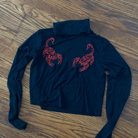 Scorpion Top - Picture 2 of 2